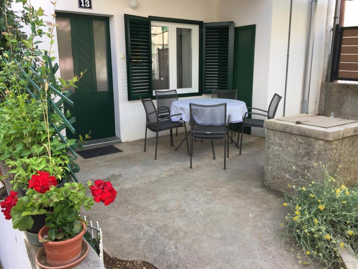Holiday Home Olea Punat Buitenkant foto