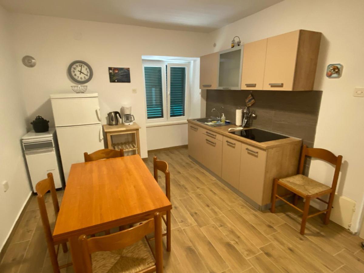 Holiday Home Olea Punat Buitenkant foto